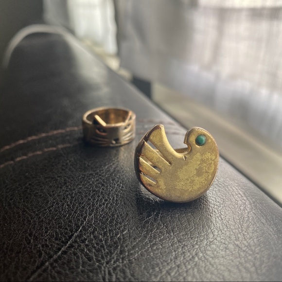 Two Gold Rings - Picture 4 of 5